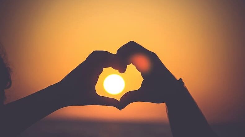 This article explores ways to support a neurodiverse relationship.